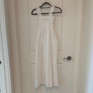 Hill House Home Kimmy Maxi White Swiss Linear Dot